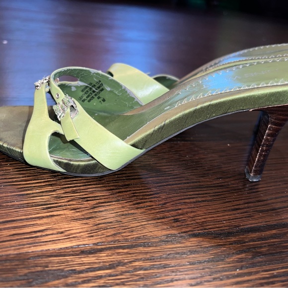 Nine West green open toe short heels - Picture 3 of 3